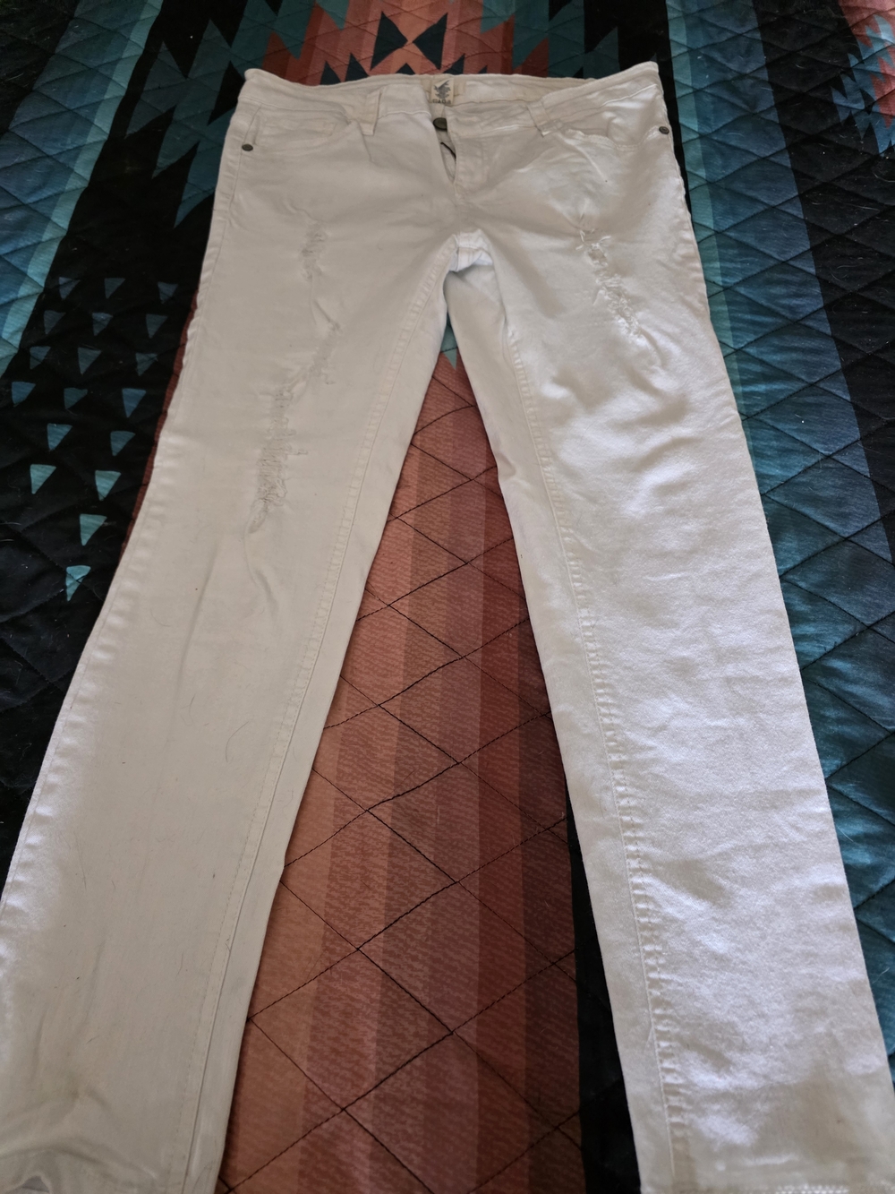 Blue Asphalt Women’s White Distressed Skinny Jeans